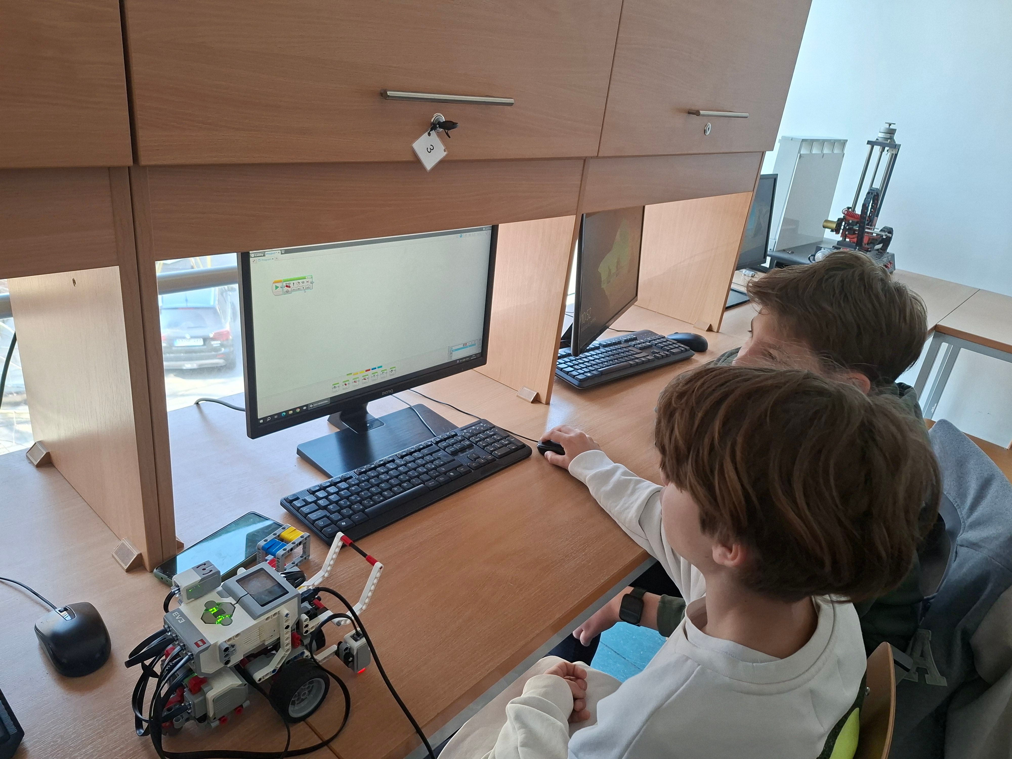 „Megmozdult a robot!”