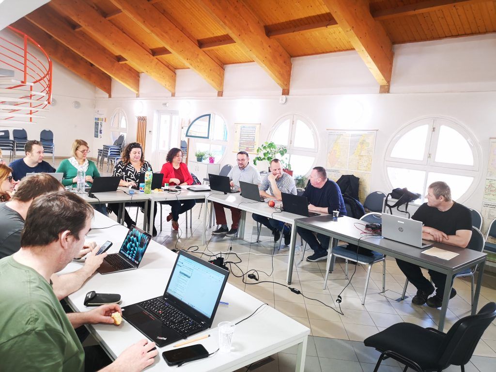 Multimédia – és közösségi média felületek használata a pályaorientáció támogatásában