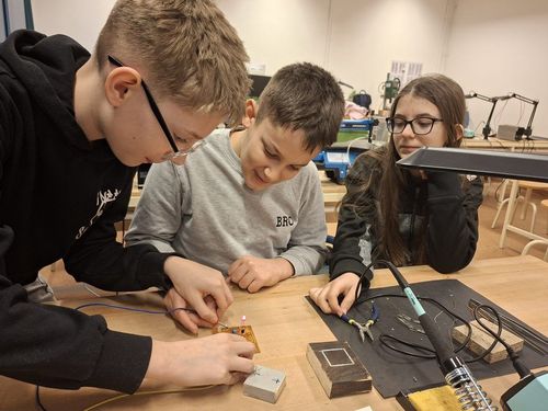 Alkotás, kódolás, jövőépítés